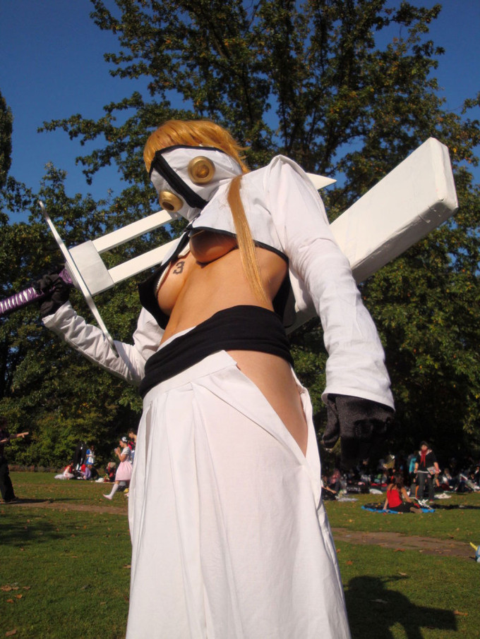 Tia Harribel – Bleach Hentai Cosplay