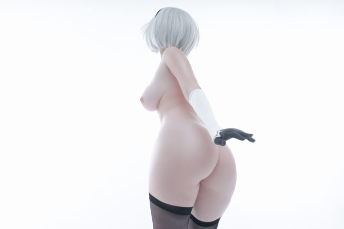 2B – Lada Lyumos – Nier Automata