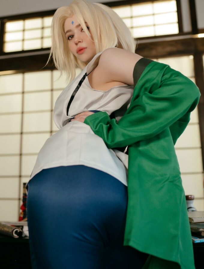 Tsunade – Alina Becker – Naruto